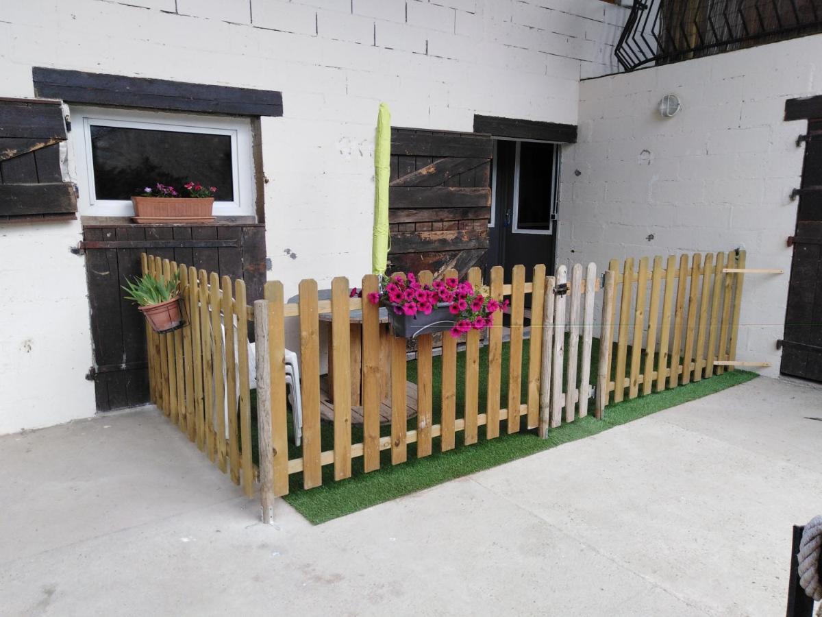 Farm stay La Mini Ferme De Maelou *