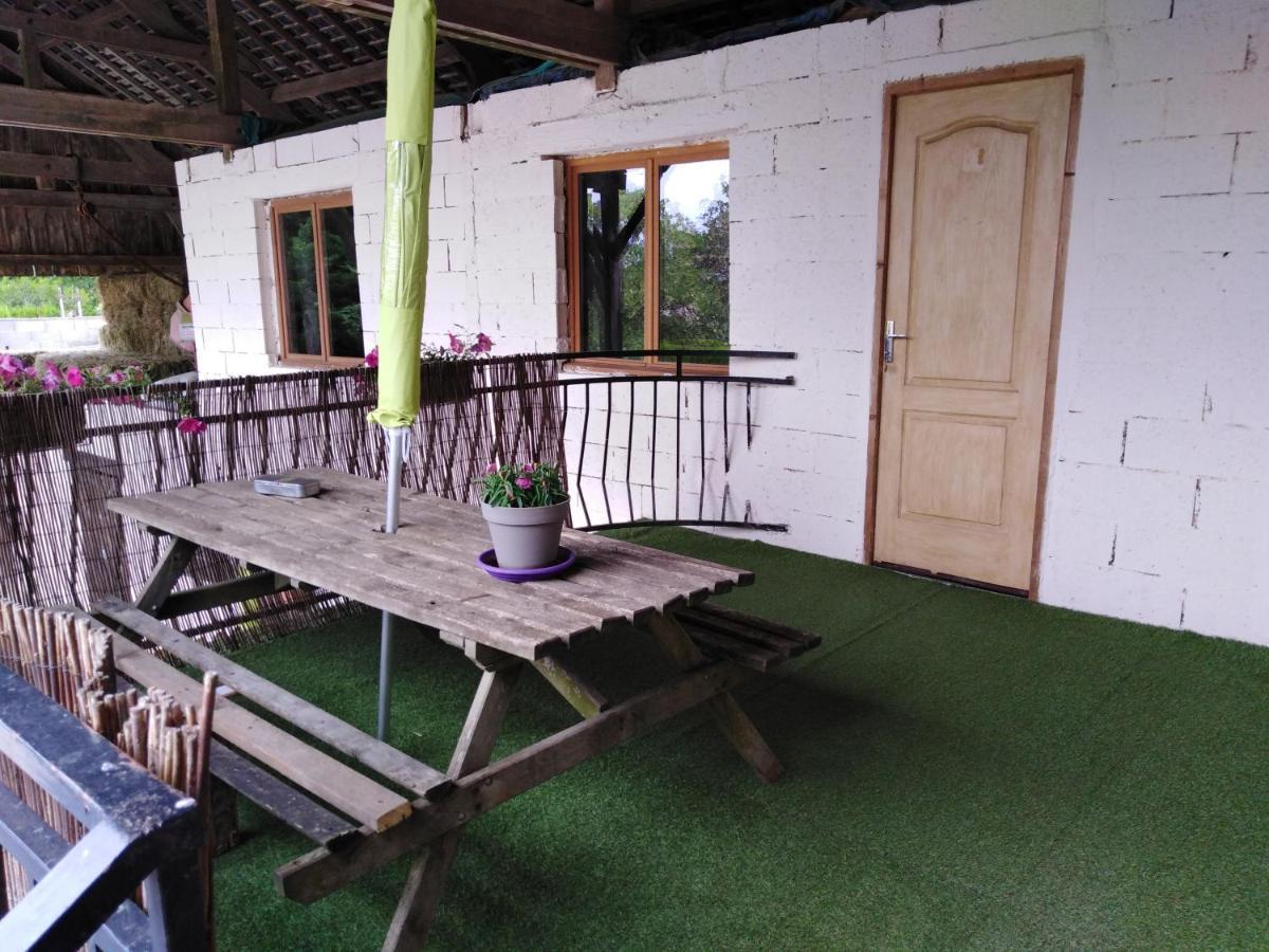 La Mini Ferme De Maelou Farm stay Sermaises